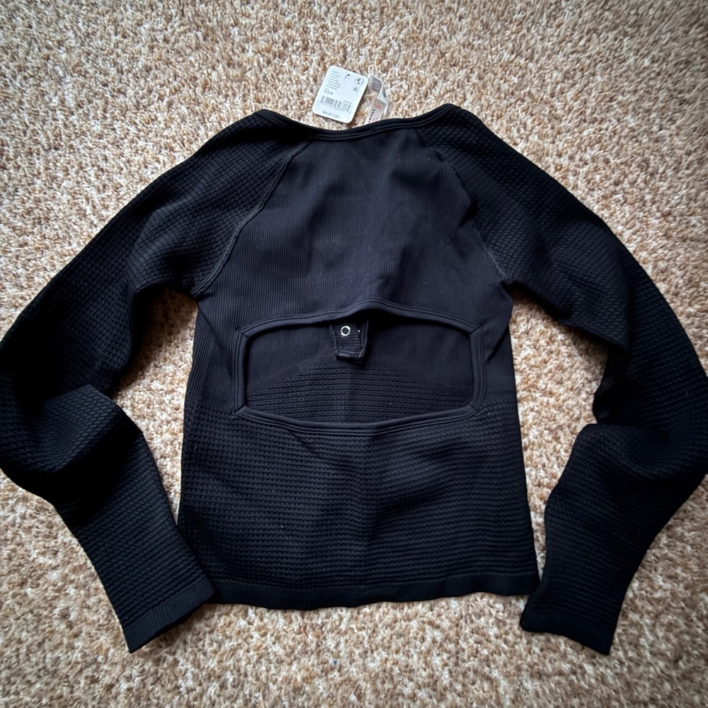 NWT Free People Movement seamless crop long sleeve, open back size xs/s, black - Picture 3 of 5